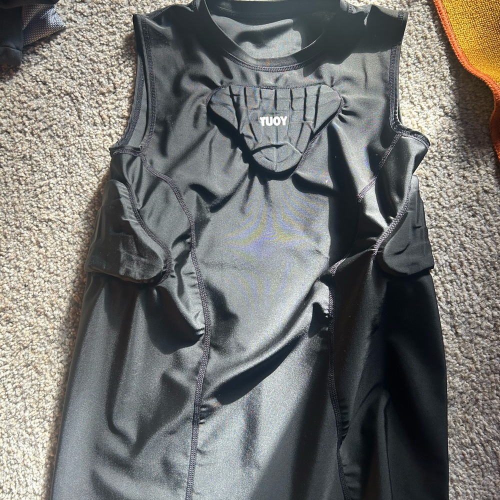 Sports protective shirt